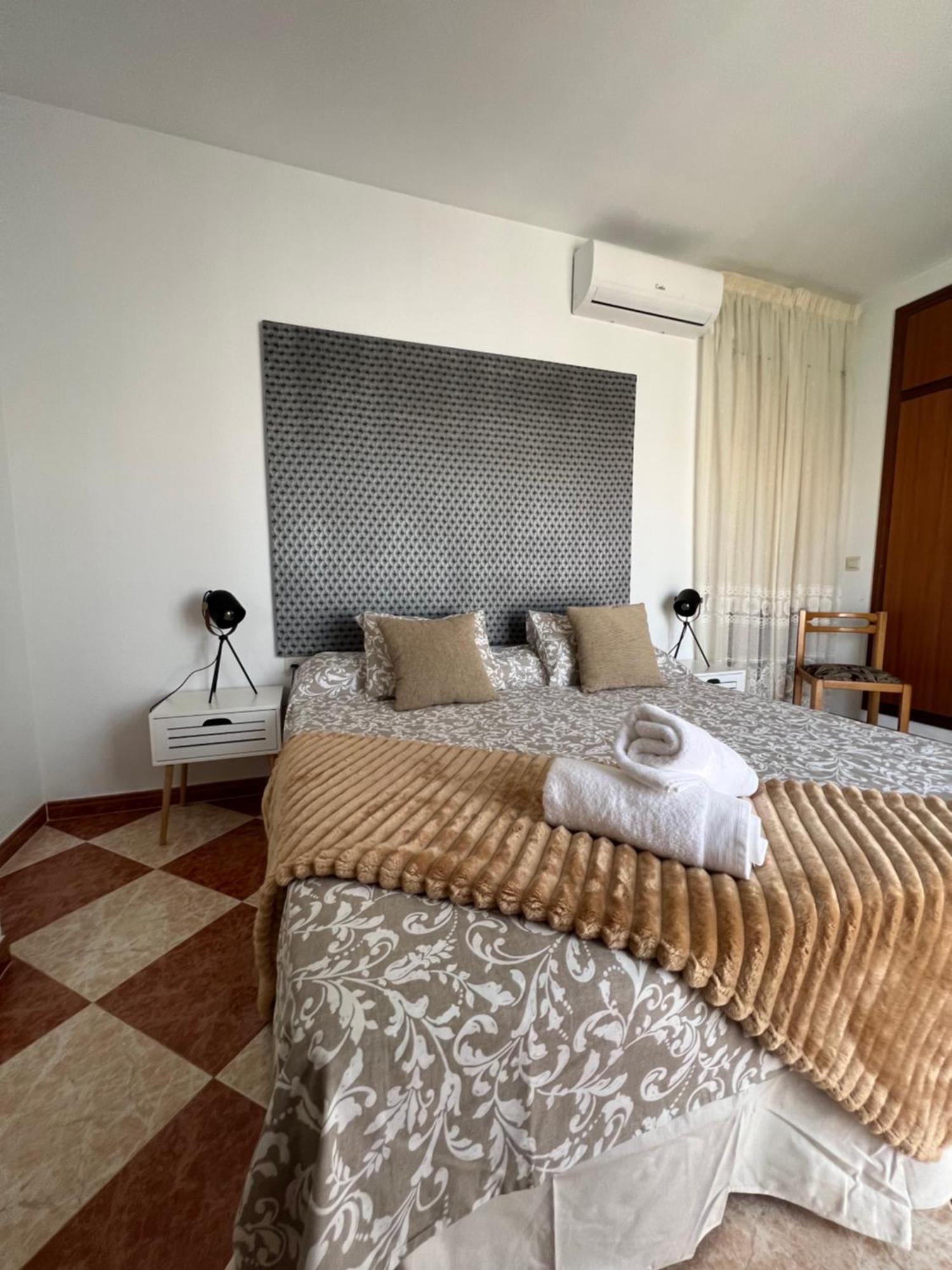 Casa Grande En Cordoba, Pueblo De La Victoria , 6 Dormitorios Kültér fotó