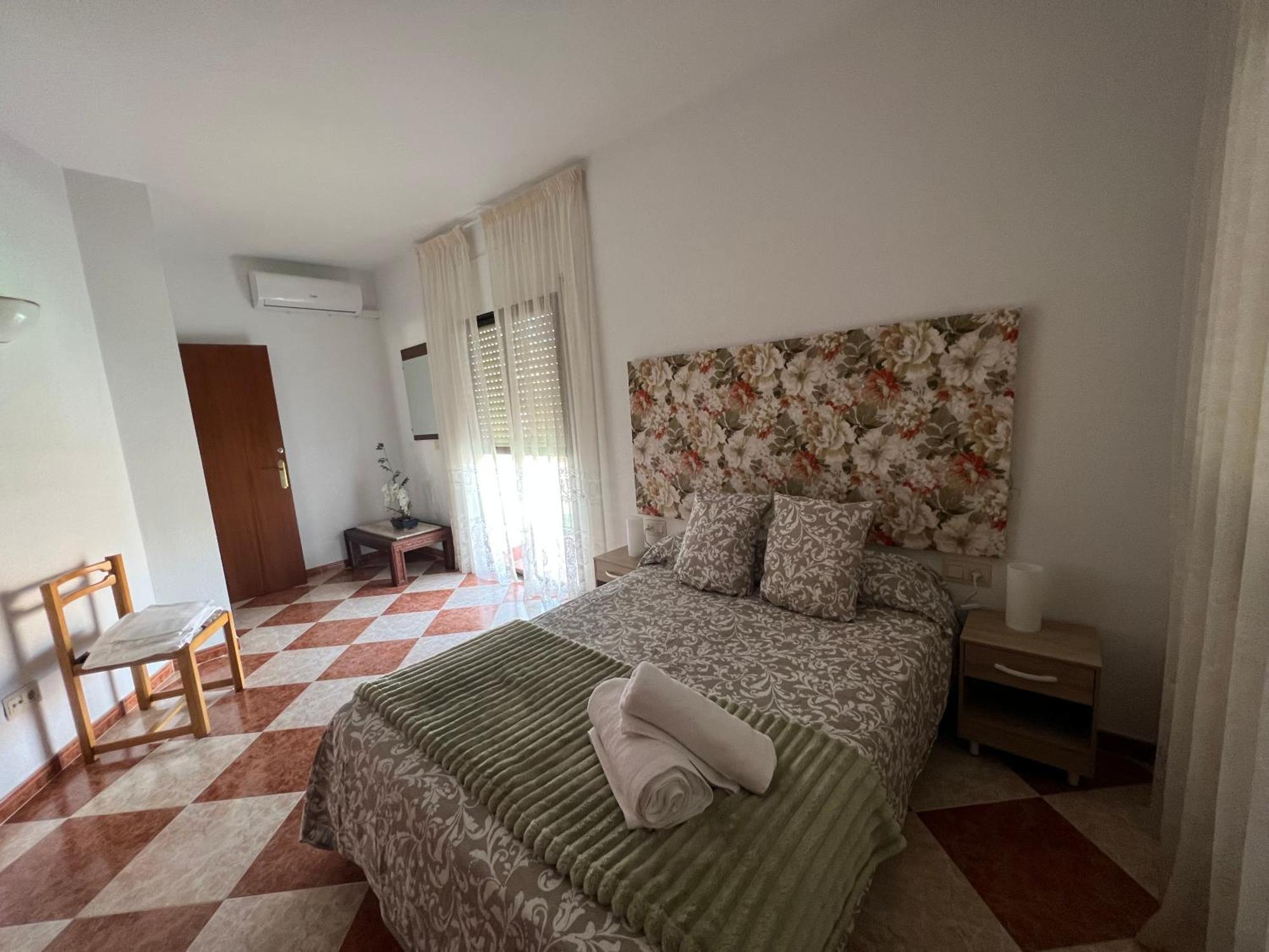 Casa Grande En Cordoba, Pueblo De La Victoria , 6 Dormitorios Kültér fotó